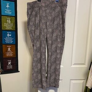 Land’s End Black, Brown, and White Patterned Stretchy Pants